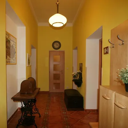 No. 25 T.g.masaryka 13 S Vytahem *